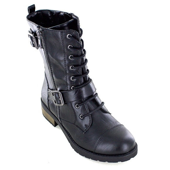 White Mountain Shoes - ✨White Mountain Black Lace-Up Zip Combat Boots✨